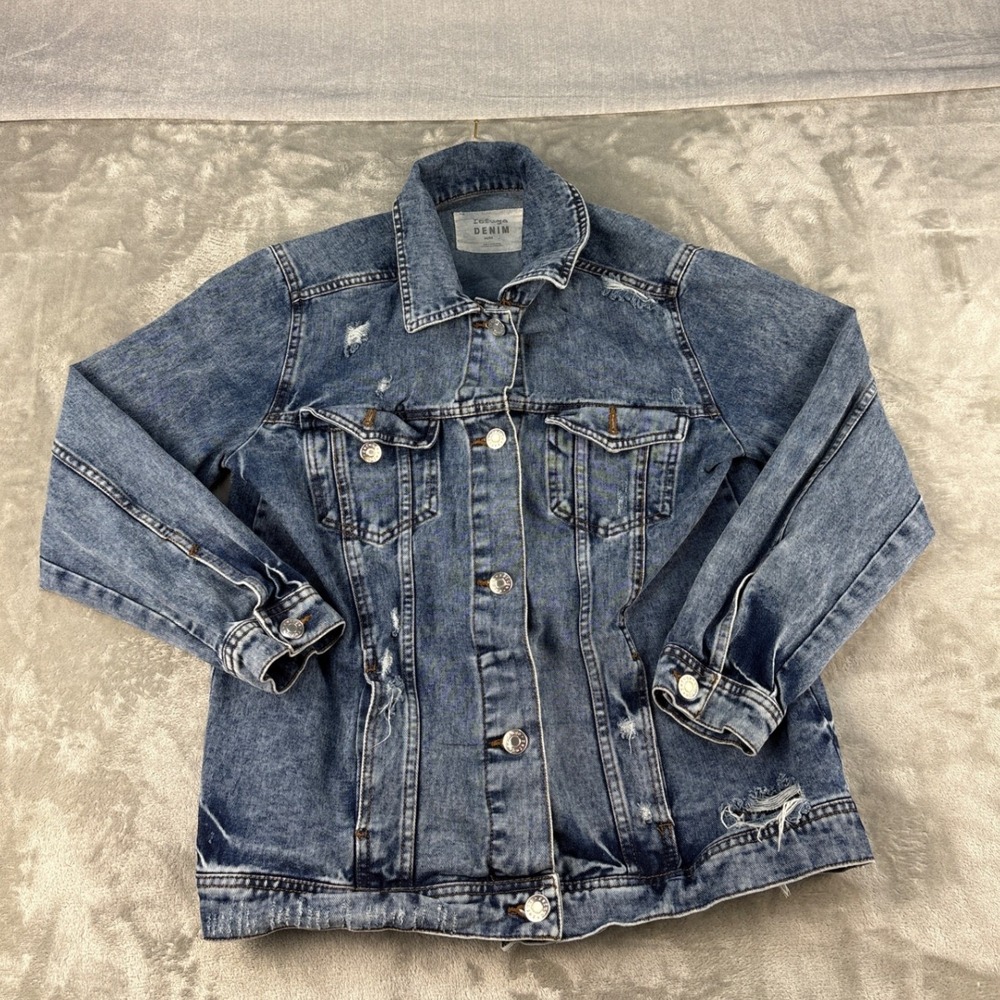 Refuge Denim Jacket Women Medium Blue Distressed EUC